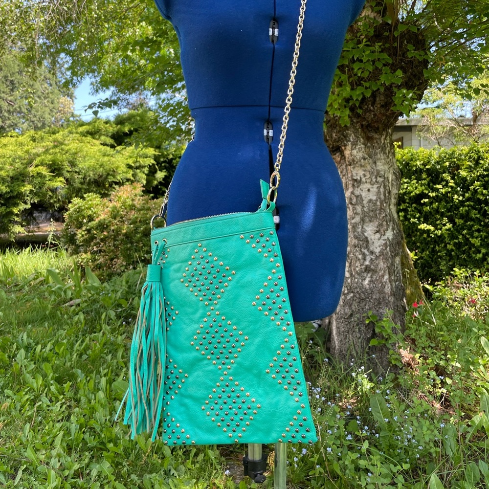 Sheva sling bag